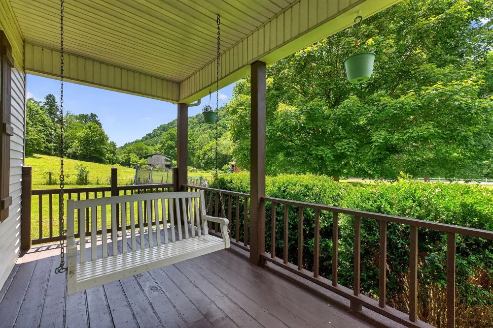 283 Hunting Creek Rd Whitleyville, TN 38588