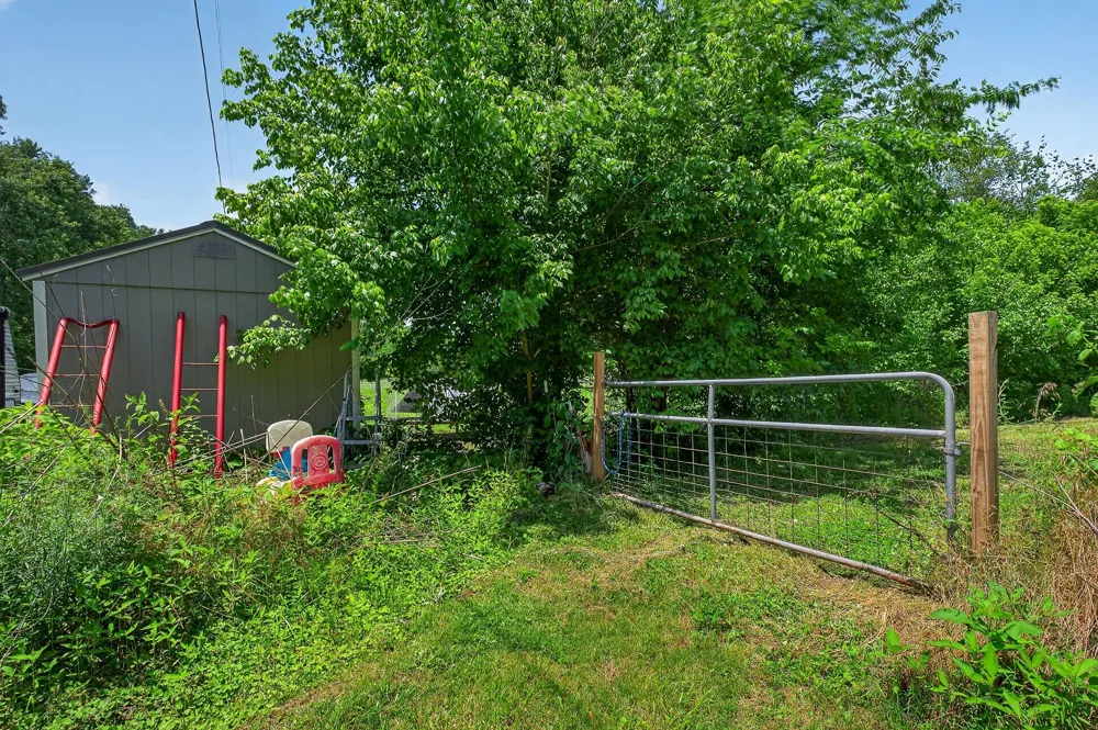 283 Hunting Creek Rd Whitleyville, TN 38588