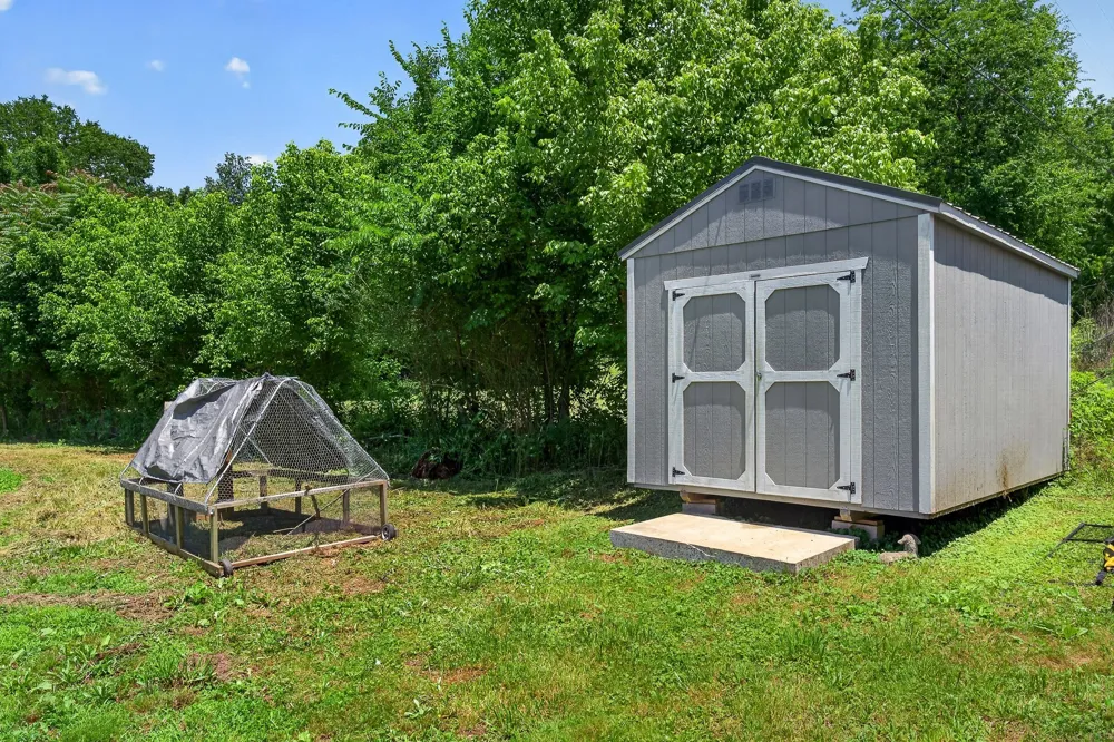 283 Hunting Creek Rd Whitleyville, TN 38588