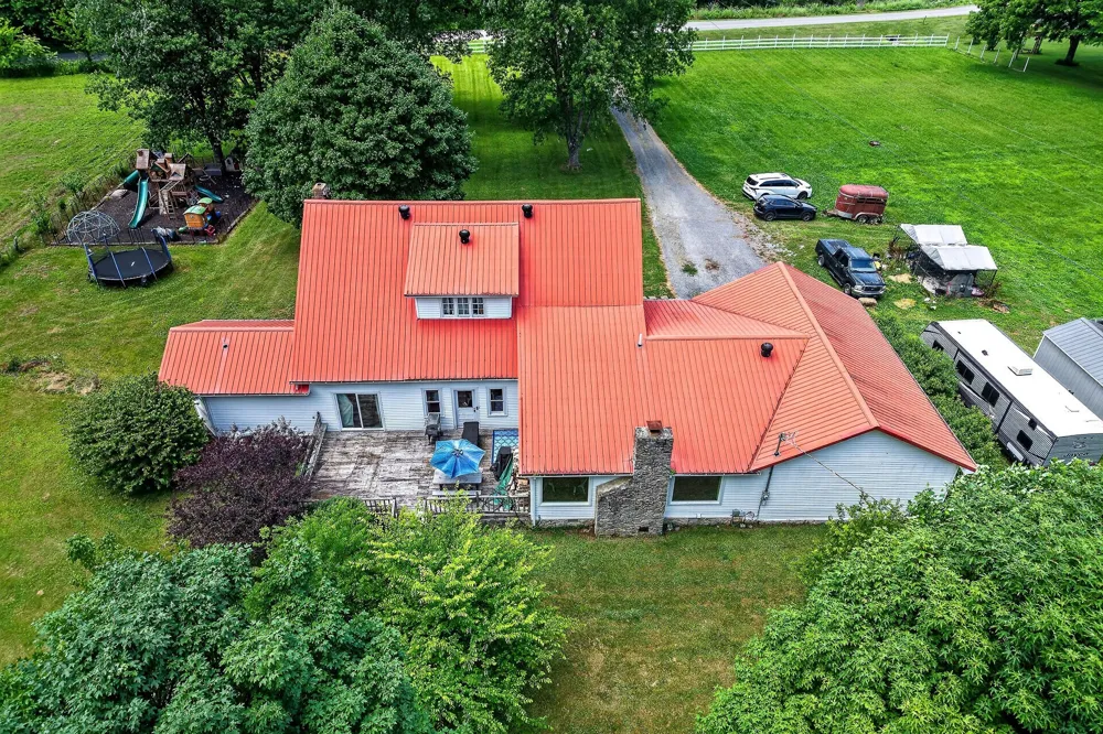 283 Hunting Creek Rd Whitleyville, TN 38588