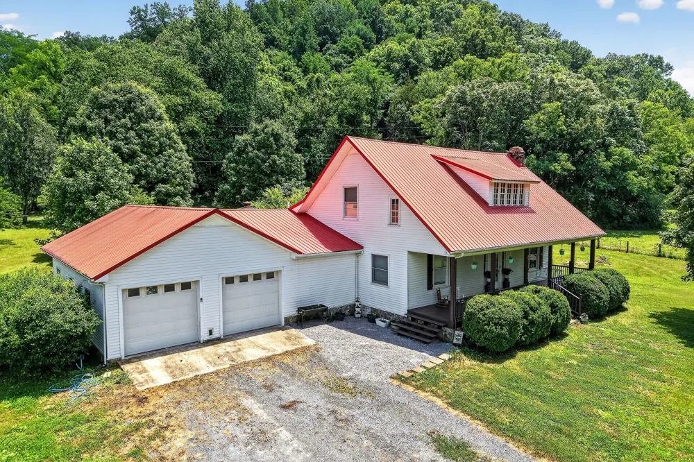 283 Hunting Creek Rd Whitleyville, TN 38588