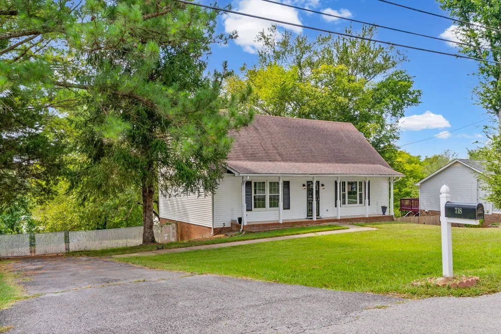 718 Jace Dr Clarksville, TN 37040