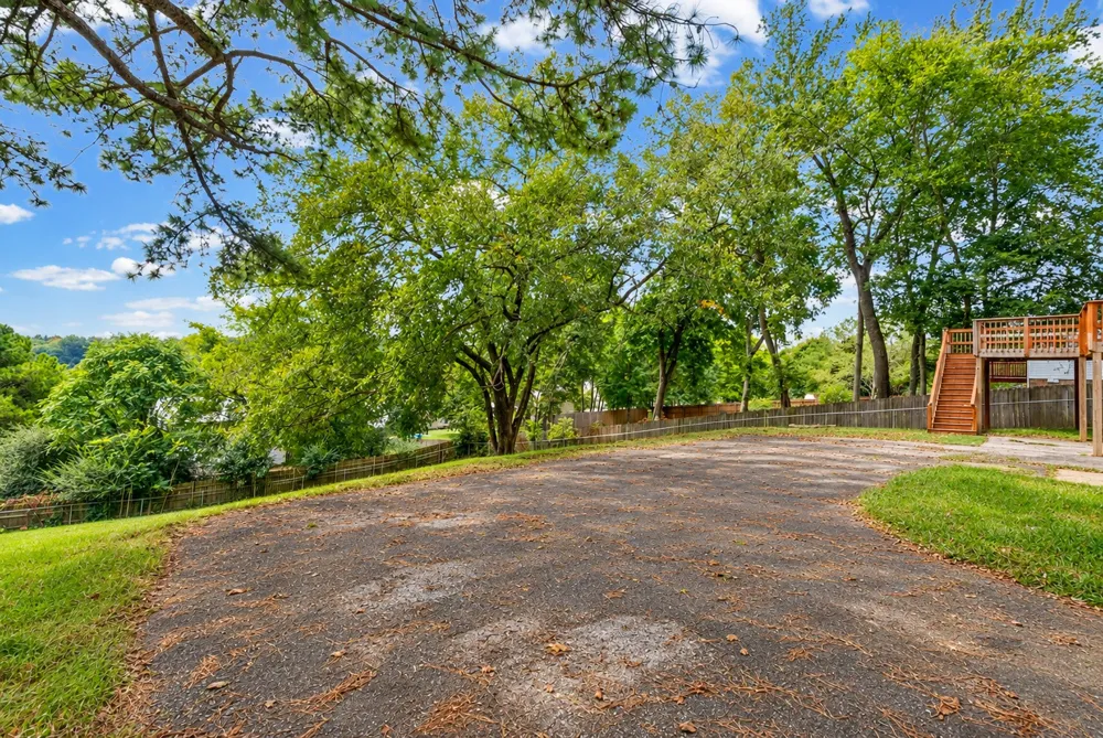 718 Jace Dr Clarksville, TN 37040