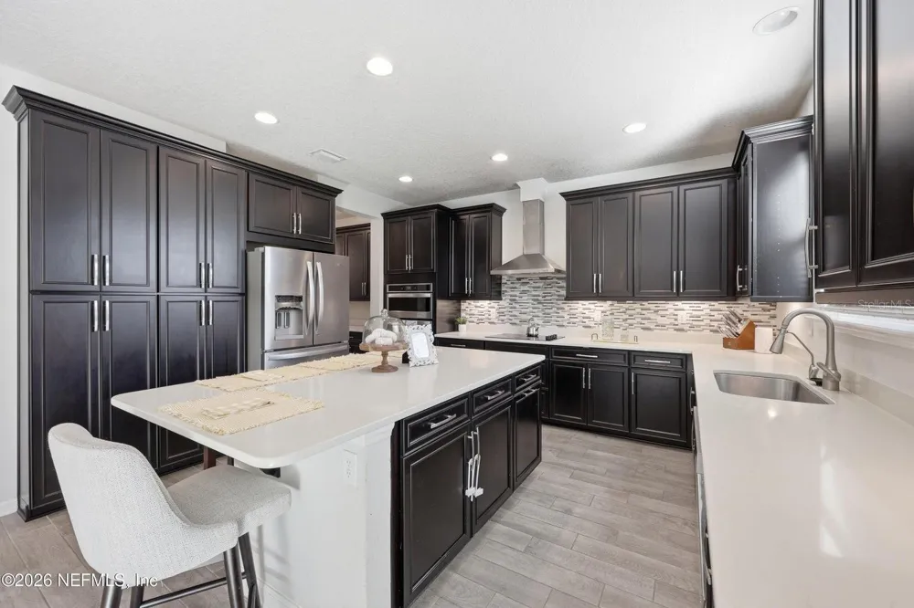 6946 AZALEA GROVE DRIVE Jacksonville, FL 32258