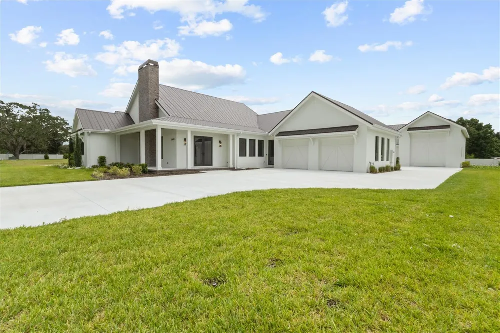 6609 PALADIN COURT Sarasota, FL 34241