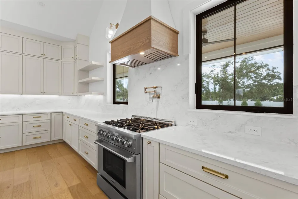 6609 PALADIN COURT Sarasota, FL 34241