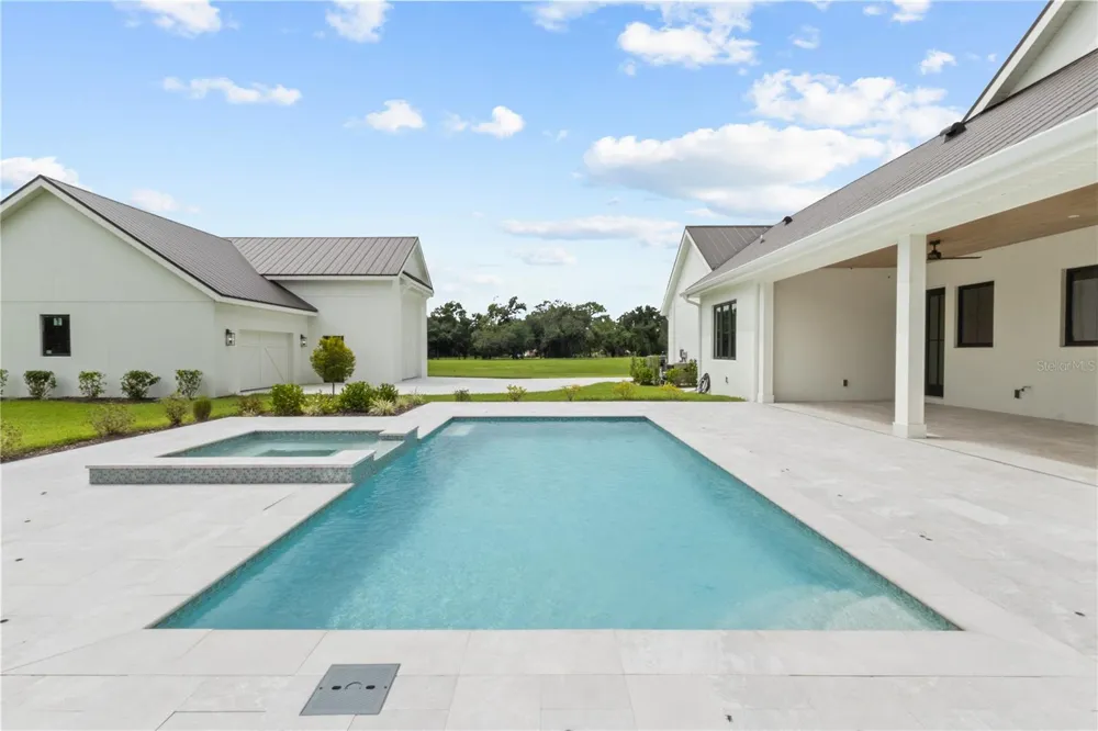 6609 PALADIN COURT Sarasota, FL 34241