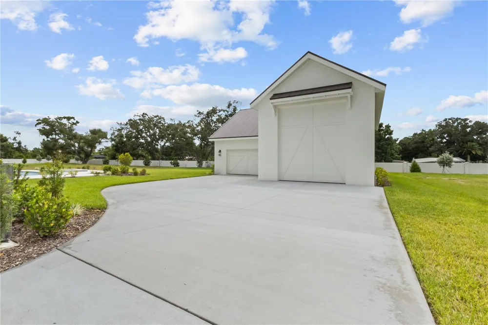 6609 PALADIN COURT Sarasota, FL 34241