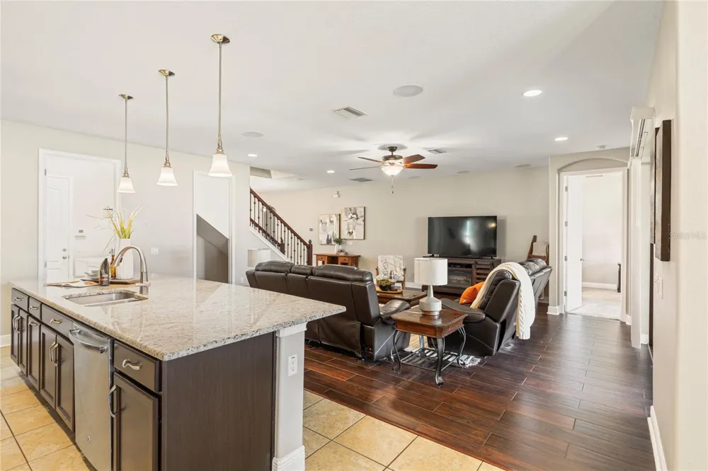 11020 BRAHMAN RANCH CIRCLE Riverview, FL 33578
