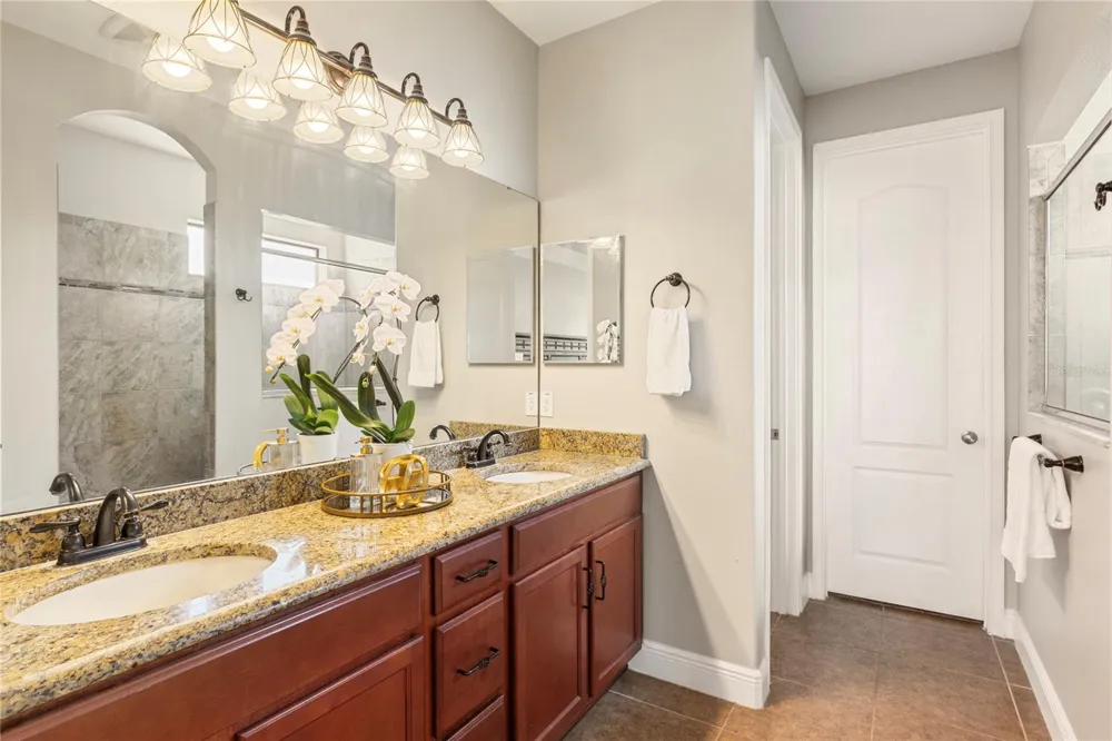 11020 BRAHMAN RANCH CIRCLE Riverview, FL 33578