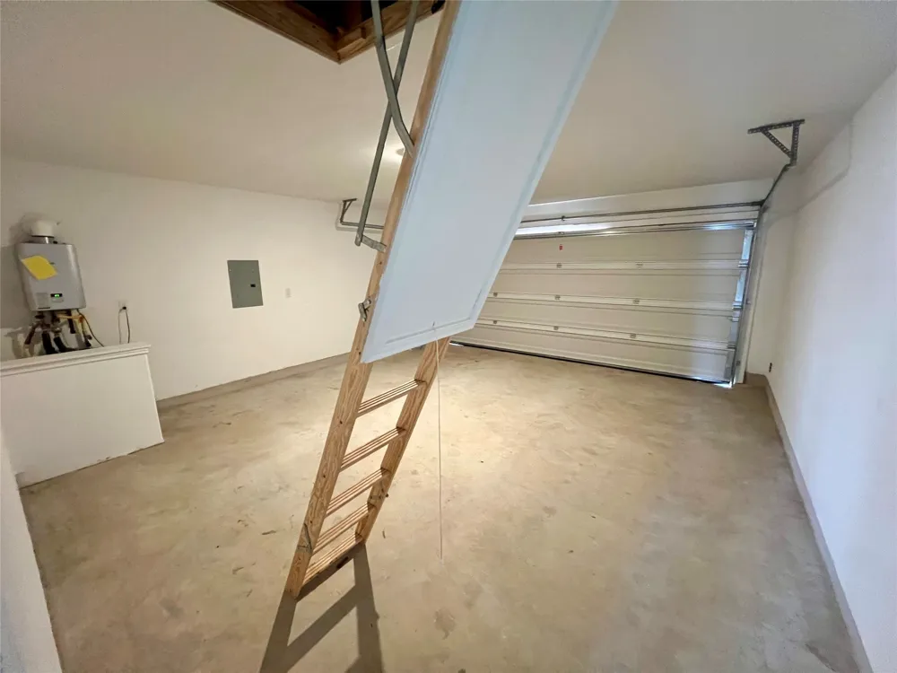2221 Cumulus Court Lockhart, TX 78644