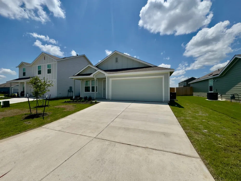 2221 Cumulus Court Lockhart, TX 78644