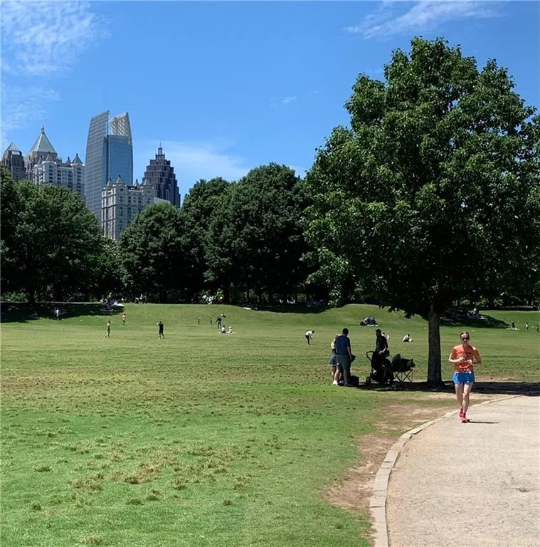 1827 Rockridge Place NE Atlanta, GA 30324