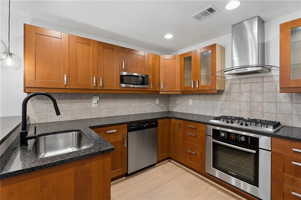 1827 Rockridge Place NE Atlanta, GA 30324