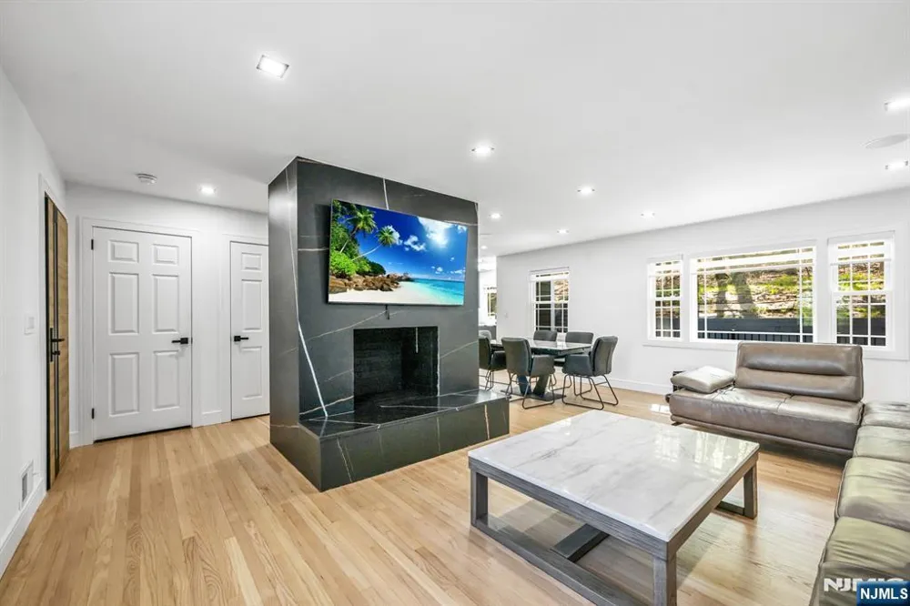 207 Degray Street North Haledon, NJ 07508
