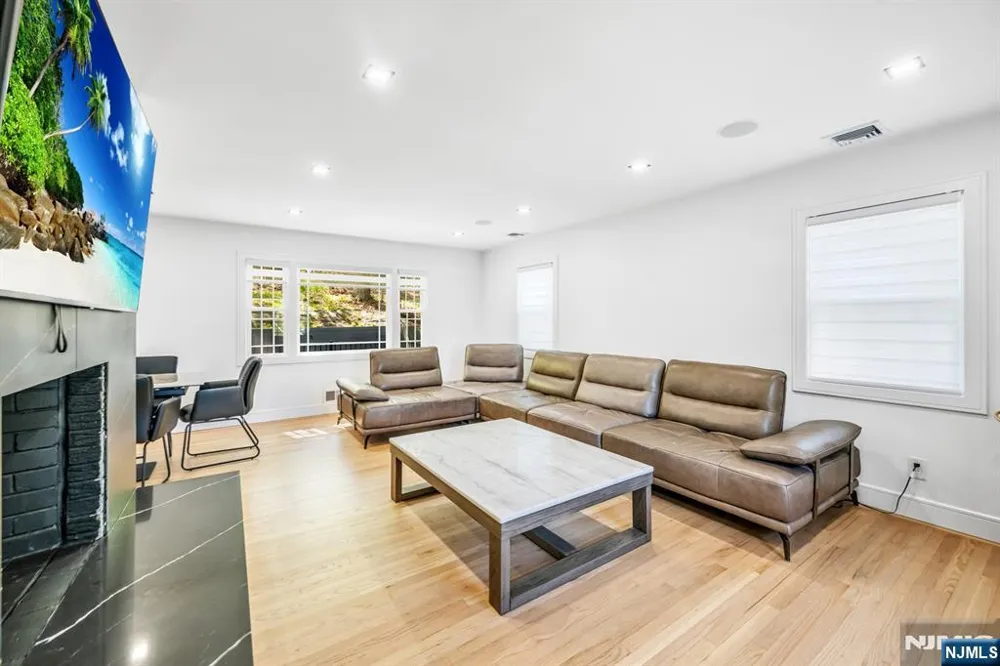 207 Degray Street North Haledon, NJ 07508