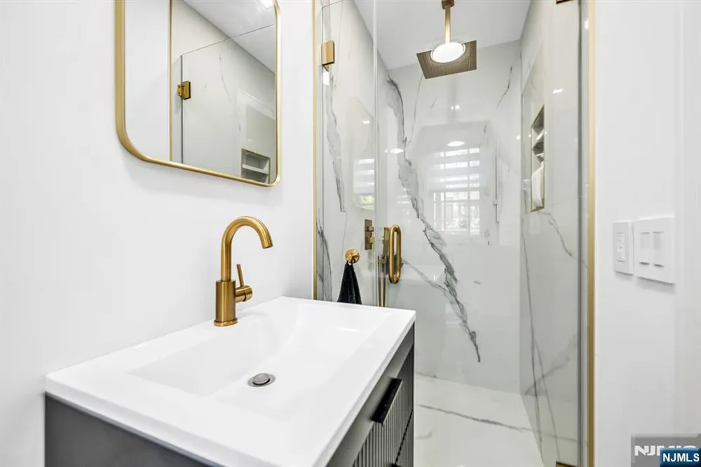 207 Degray Street North Haledon, NJ 07508