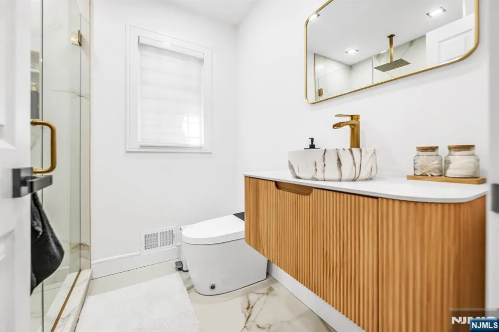 207 Degray Street North Haledon, NJ 07508