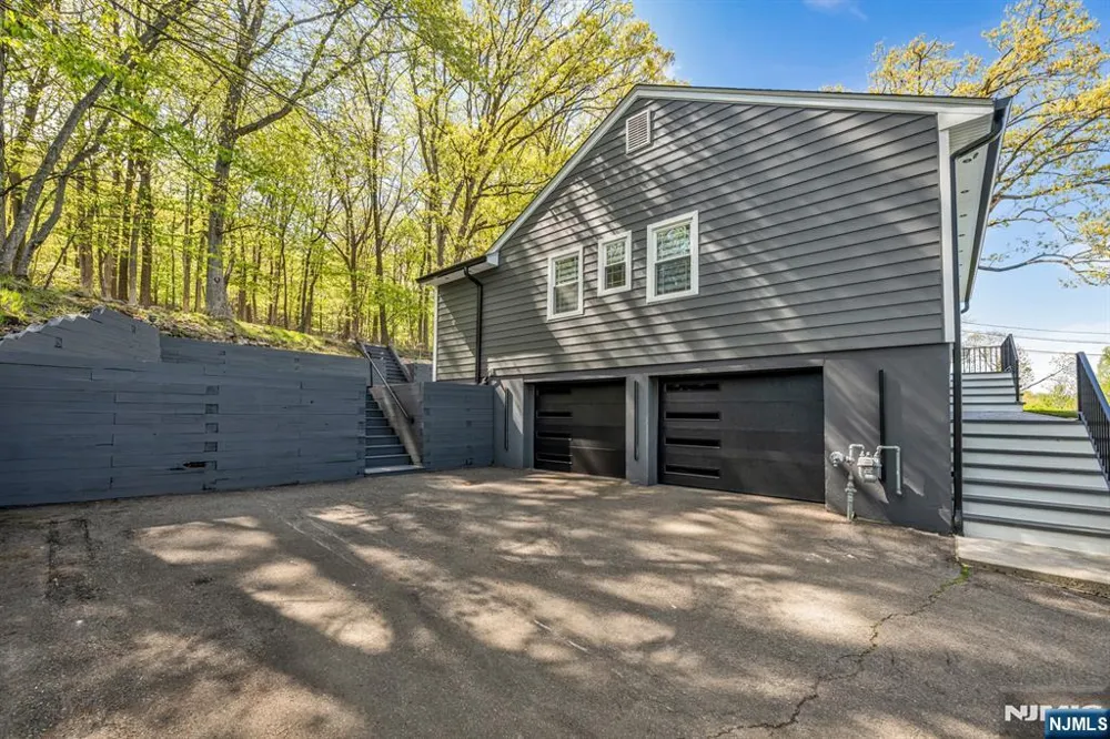 207 Degray Street North Haledon, NJ 07508