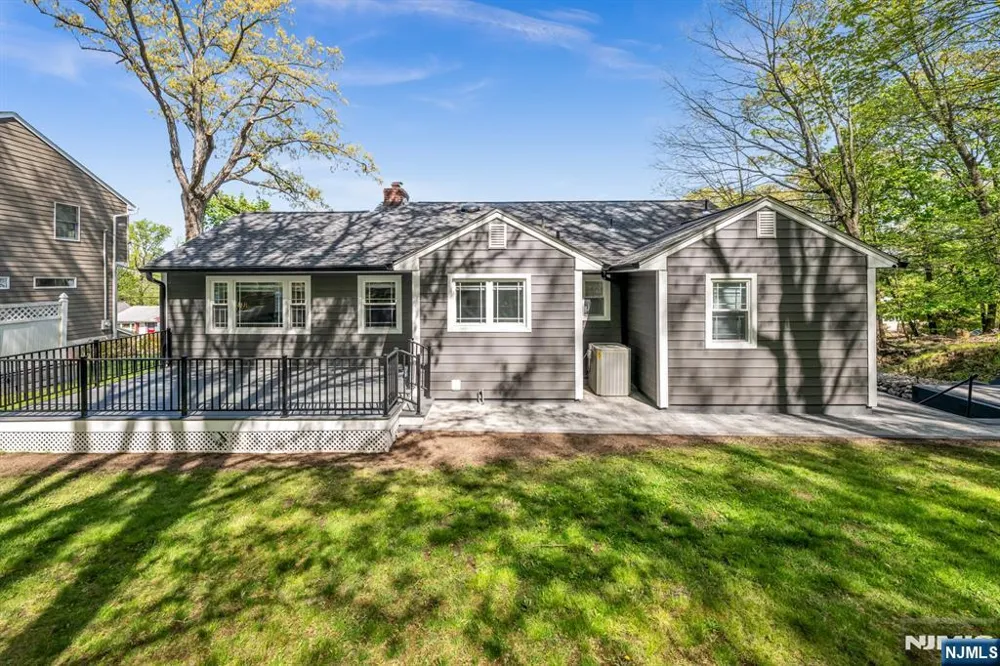 207 Degray Street North Haledon, NJ 07508