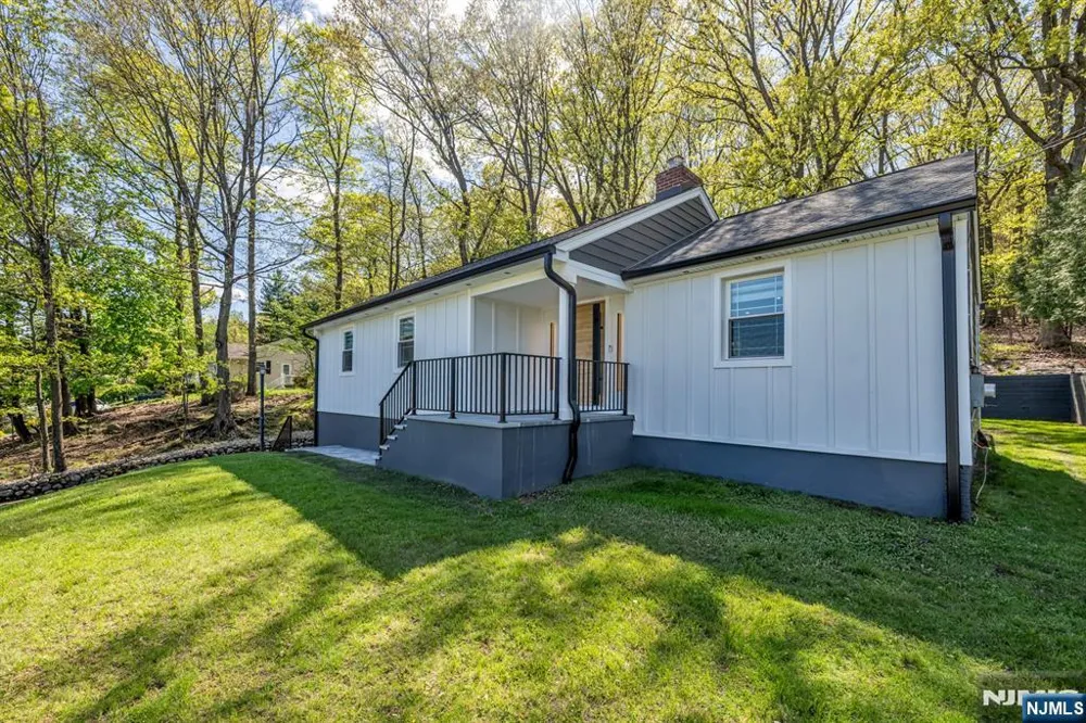 207 Degray Street North Haledon, NJ 07508