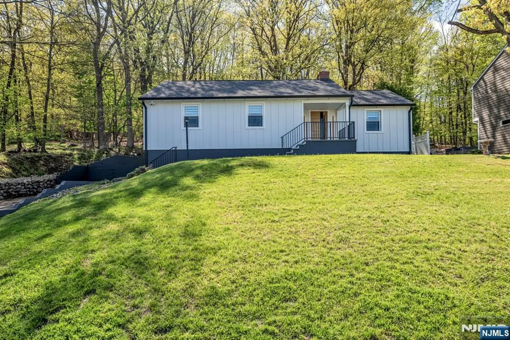 207 Degray Street North Haledon, NJ 07508
