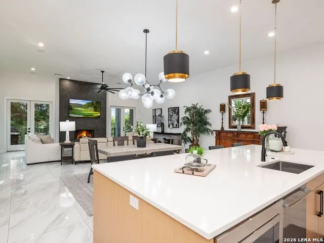 183 Westcourt Lane San Antonio, TX 78257