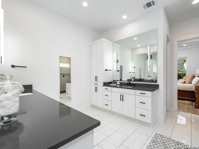 183 Westcourt Lane San Antonio, TX 78257