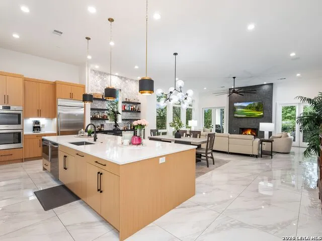 183 Westcourt Lane San Antonio, TX 78257