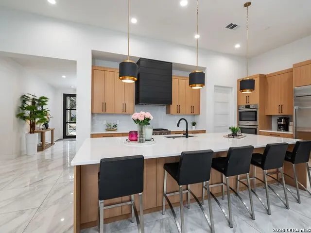 183 Westcourt Lane San Antonio, TX 78257