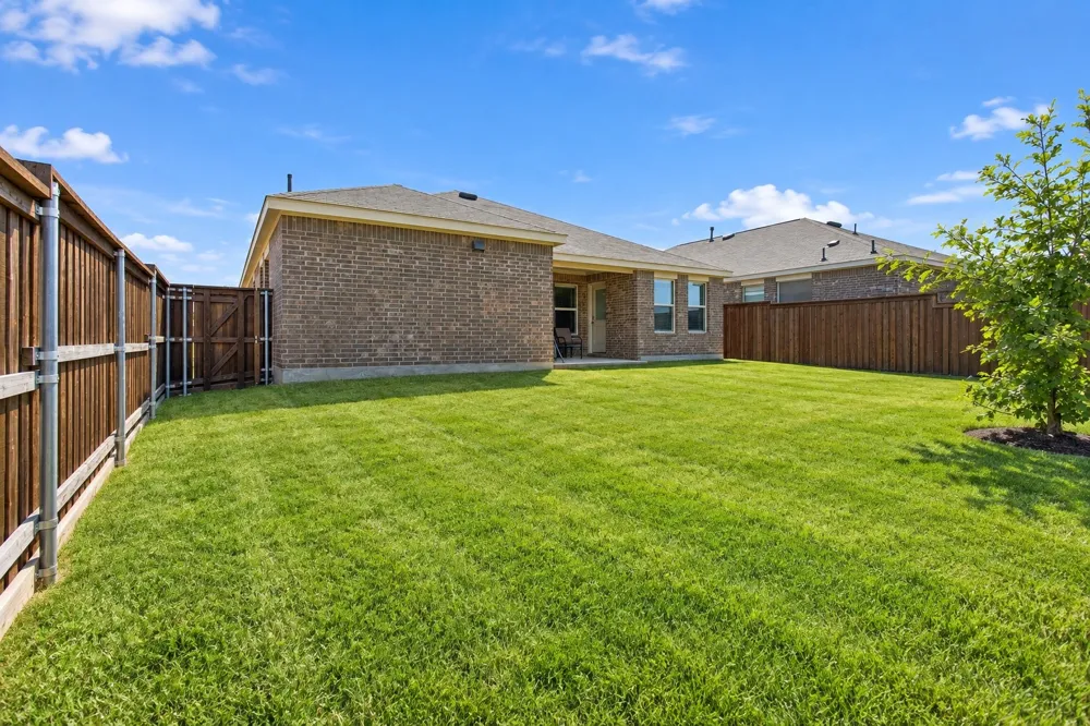 1810 Alamandine Avenue Cross Roads, TX 76227