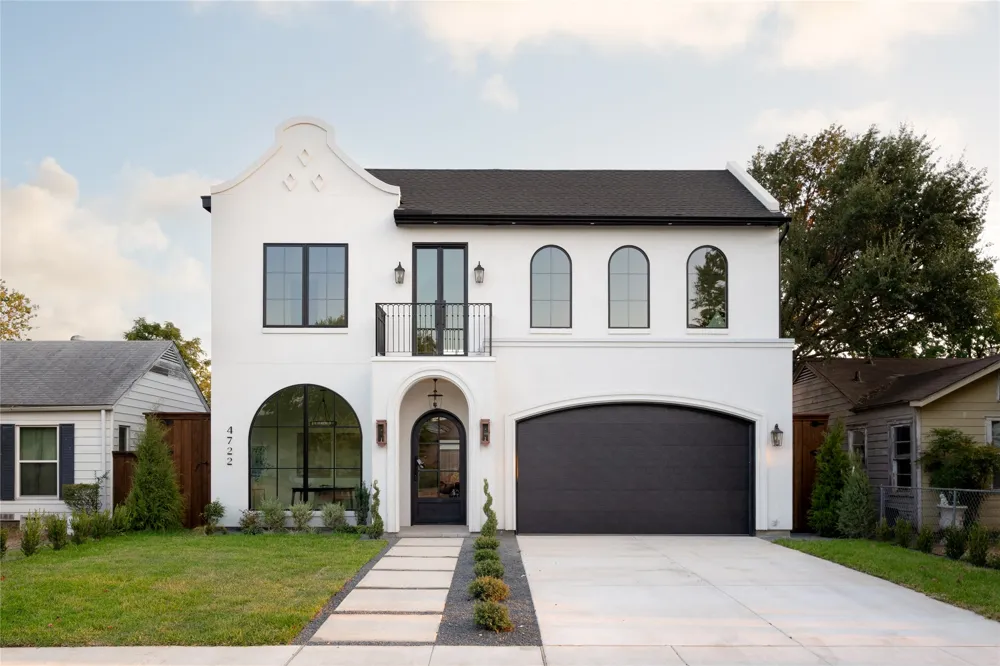 4722 Cowan Avenue Dallas, TX 75209
