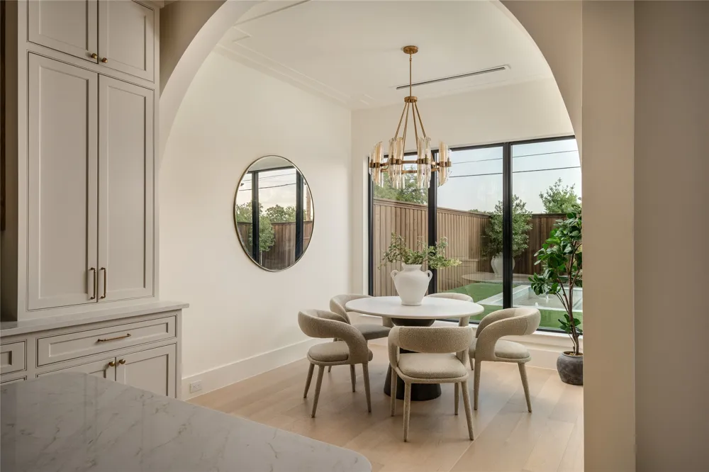 4722 Cowan Avenue Dallas, TX 75209