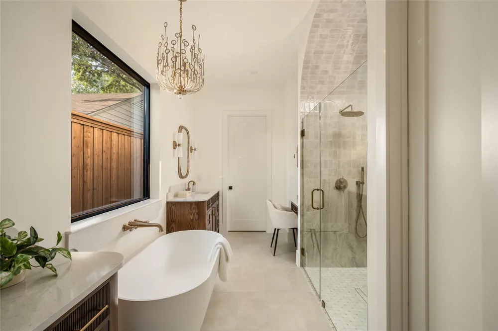 4722 Cowan Avenue Dallas, TX 75209