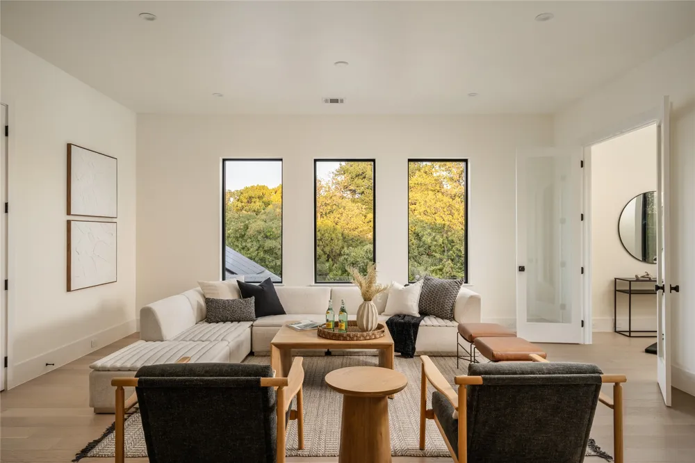 4722 Cowan Avenue Dallas, TX 75209