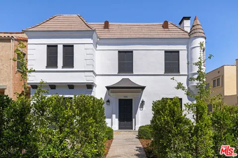 1106 S Cochran Avenue