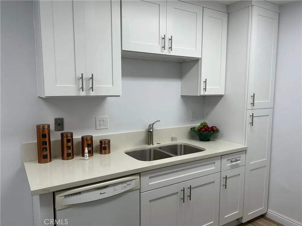 1000 MACARTHUR #93 Santa Ana, CA 92707