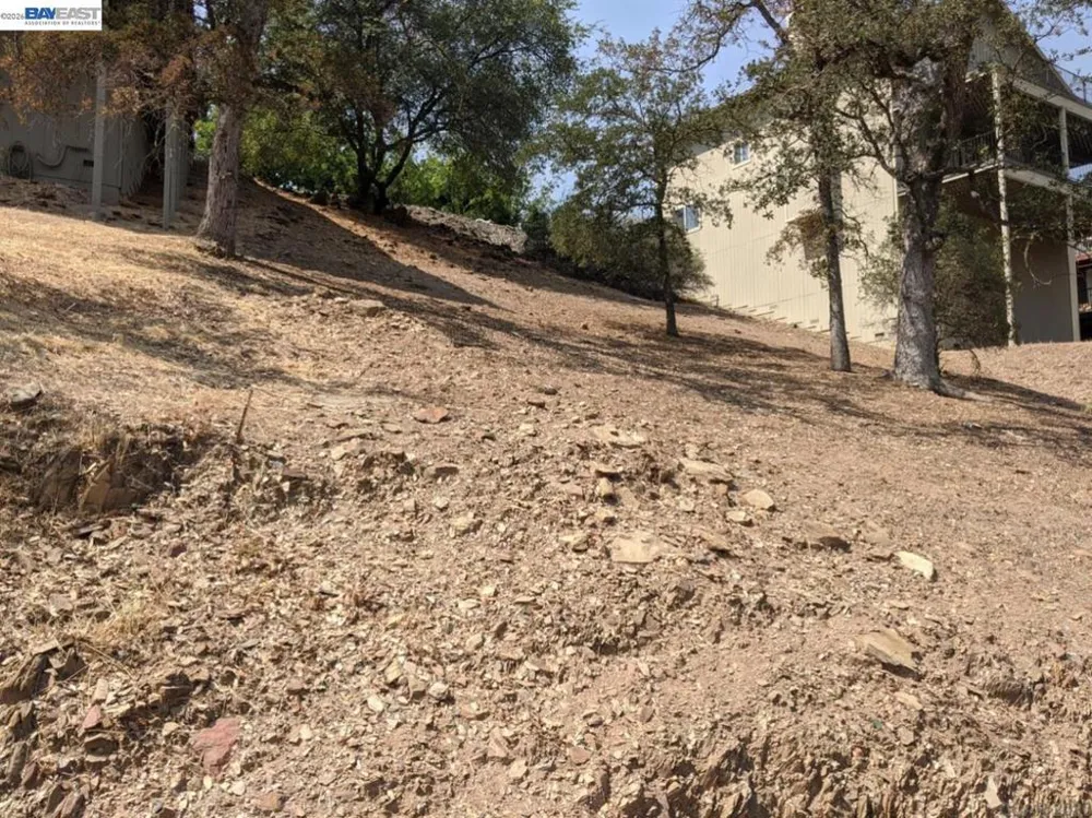 345 Thomson Ln Copperopolis, CA 95228