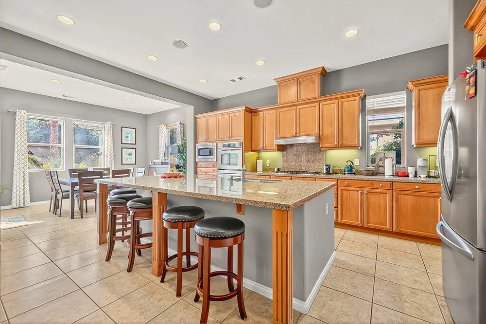 35831 Raphael Drive Palm Desert, CA 92211