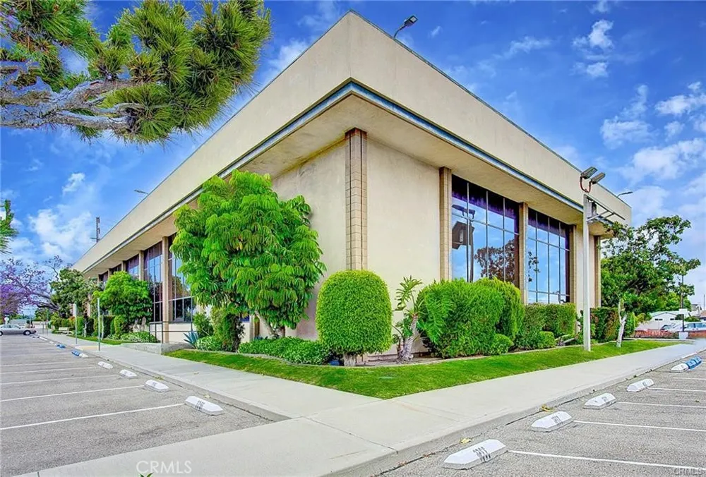 3356 W Ball Anaheim, CA 92804