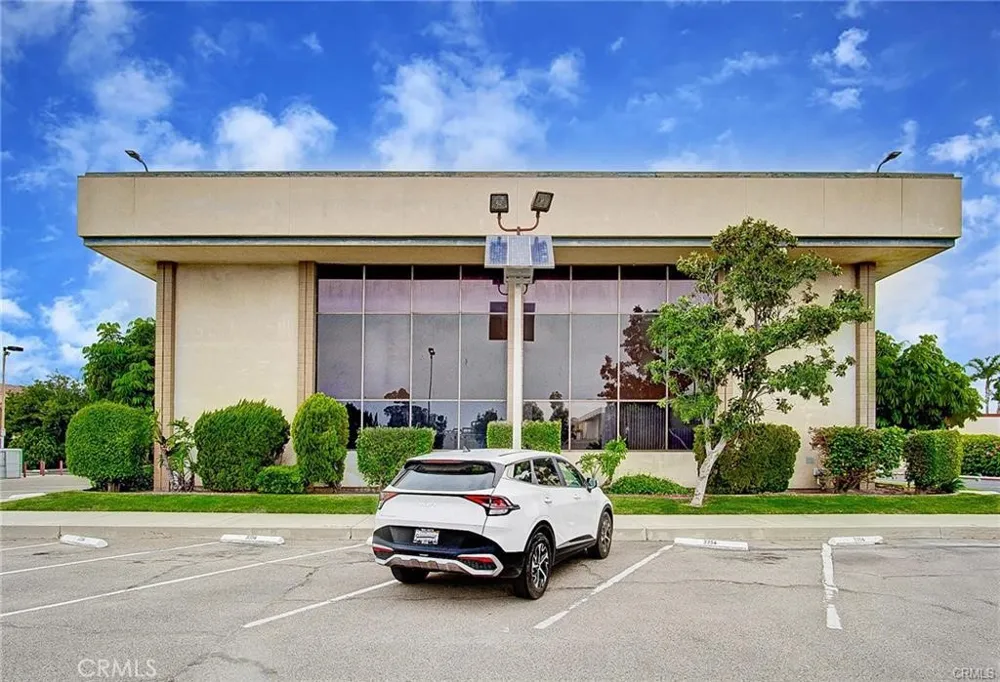 3356 W Ball Anaheim, CA 92804