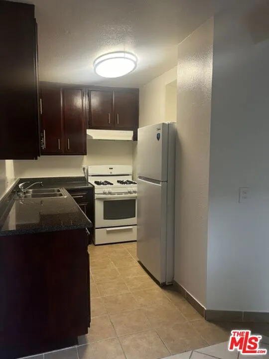 10540 Balboa Boulevard #117 Granada Hills, CA 91344
