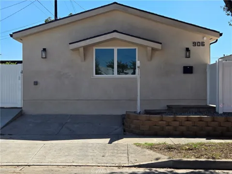 906 Estelle Avenue