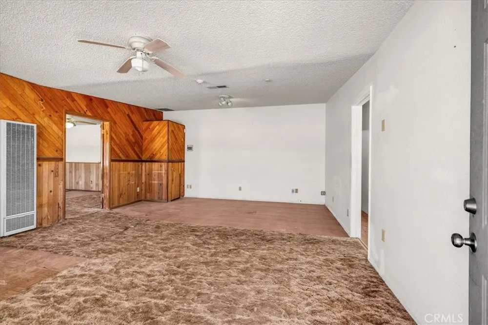 56166 Handley Yucca Valley, CA 92284