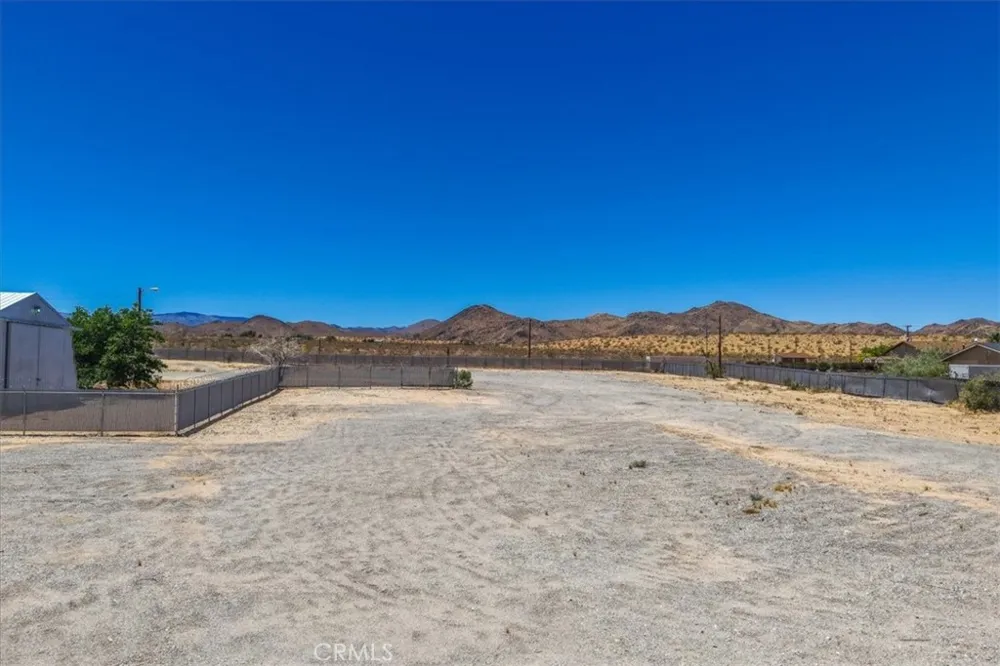 56166 Handley Yucca Valley, CA 92284