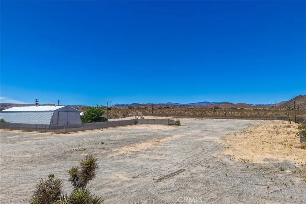 56166 Handley Yucca Valley, CA 92284