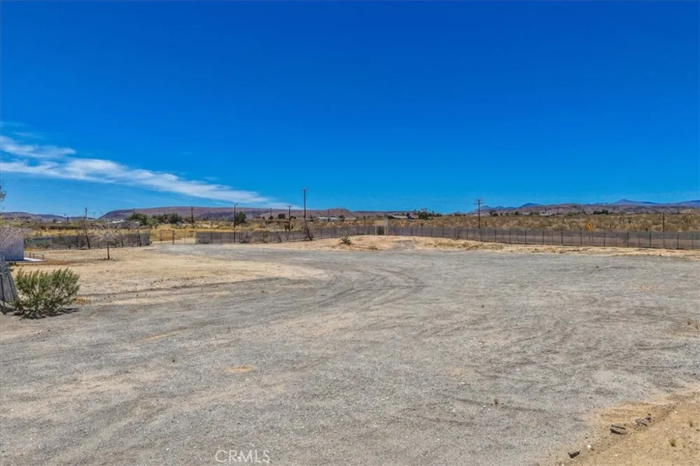 56166 Handley Yucca Valley, CA 92284