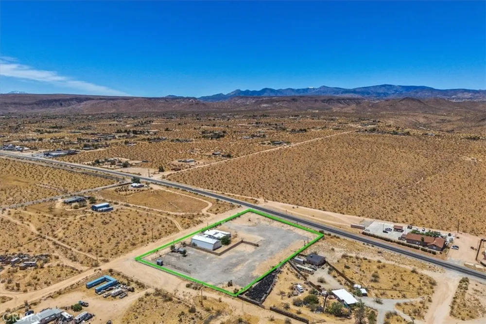 56166 Handley Yucca Valley, CA 92284