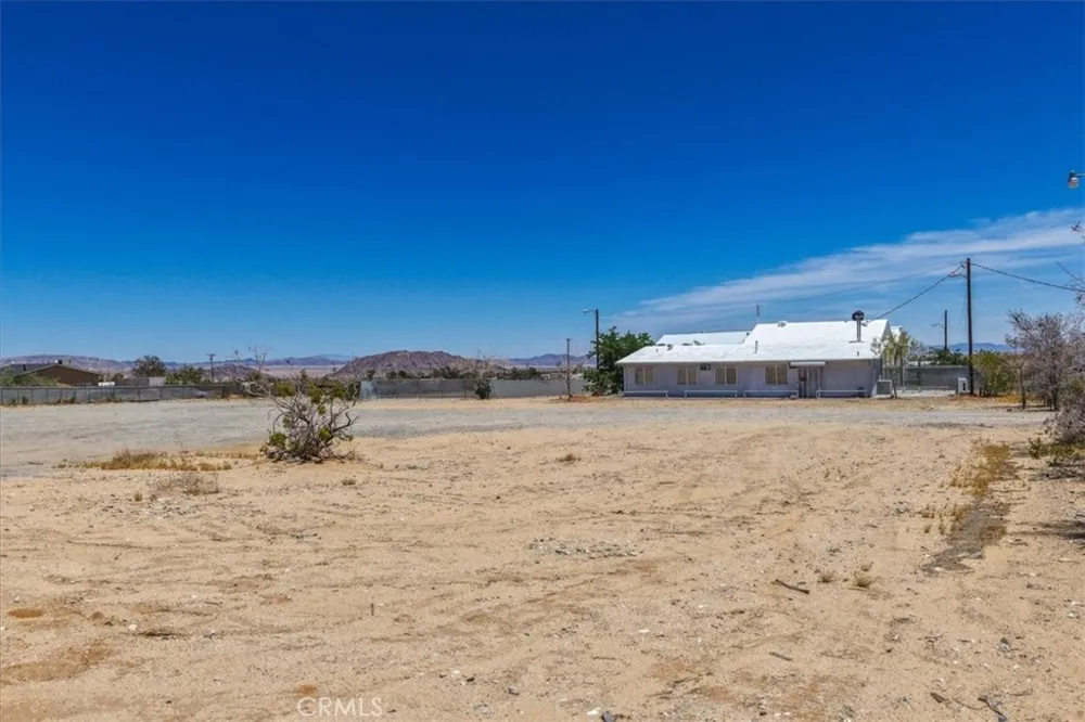 56166 Handley Yucca Valley, CA 92284