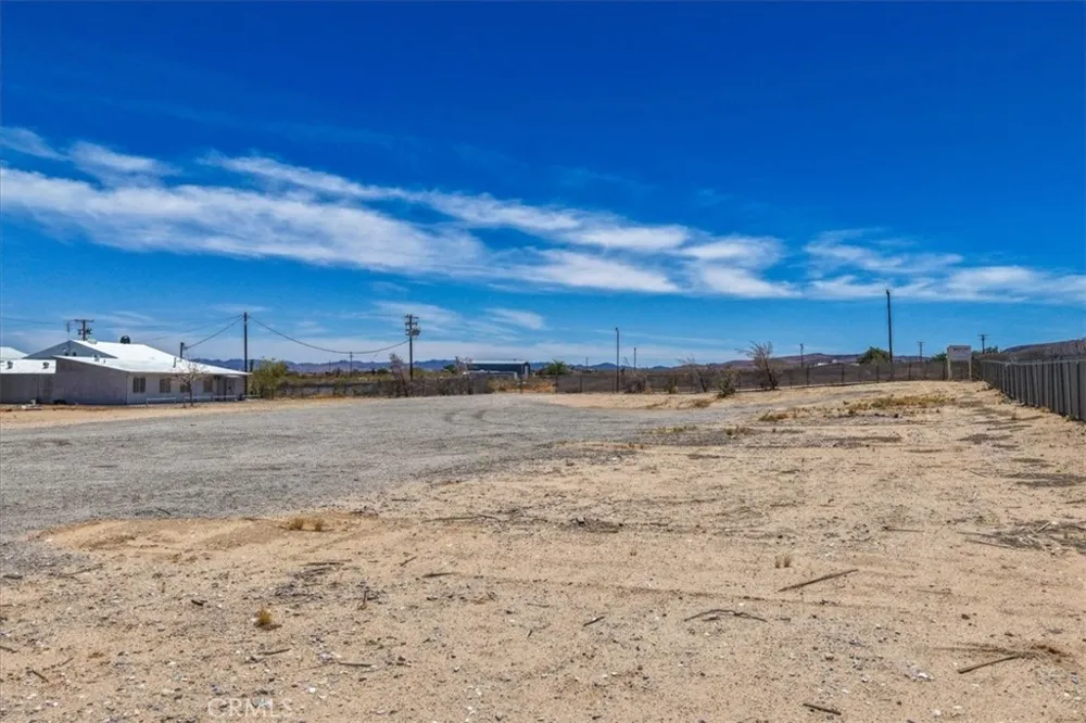 56166 Handley Yucca Valley, CA 92284
